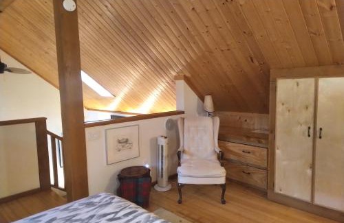 Madeira Park Casa | Moon Dance Cabin