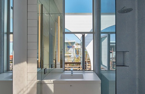 Mill Valley Alquiler De Eote | Moon Gate on the Bay as featured in Dwell Magazine