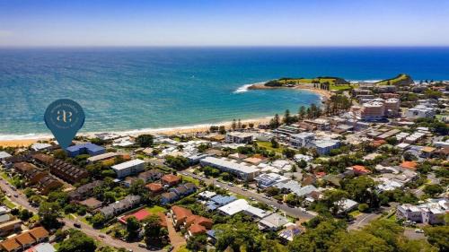 Terrigal Casa | Moon Glow Views, Short Walk To Beach Accom Holidays