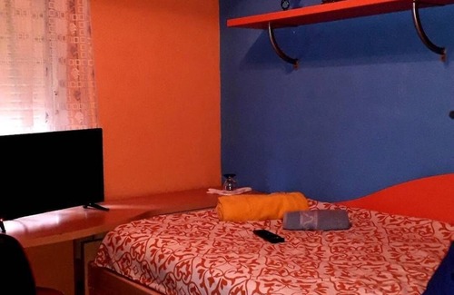 Coslada Cama Y Desayuno | Moon hb single cosladaairport Wanda ifema bathroom to door