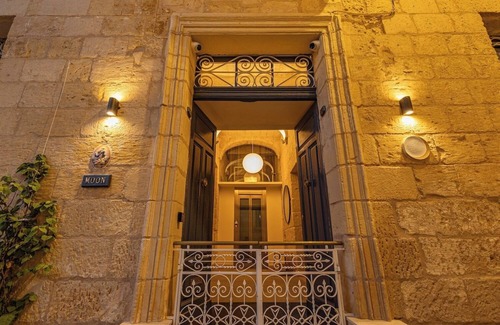 Bouvet Island Casa | Moon Malta Boutique Stay with Rooftop Pool Sea Views of Valletta, Grand Harbour