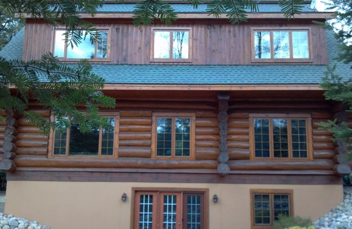 Thendara Casa | Moon Over Moose Luxury Vacation Waterfront Log Home - 5 bd septiembre / octubre disponible