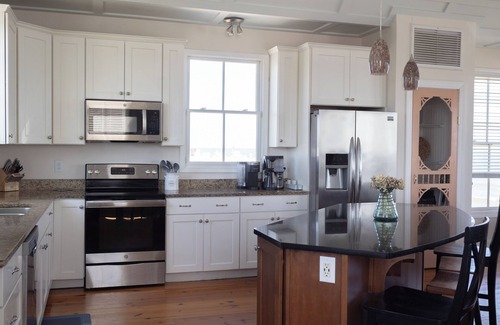 Edisto Island Casa | Moon Tide|Oceanfront Showplace|Dog Friendly|Elevator|Rooftop Deck|Family-Friendly Amenities