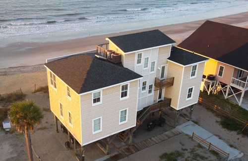 Edisto Island Casa | Moon Tide|Oceanfront Showplace|Dog Friendly|Elevator|Rooftop Deck|Family-Friendly Amenities