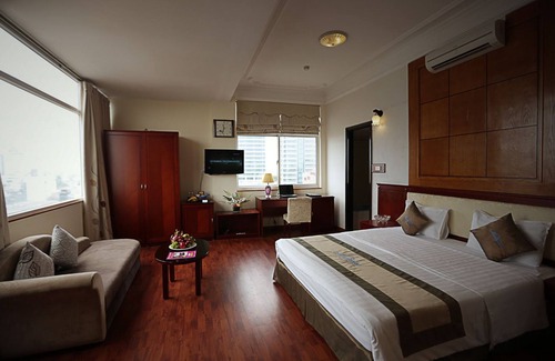 Truc Bach Hotel | Moon View Hotel