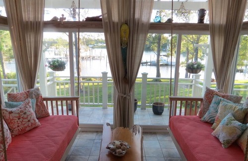 Oriental Casa | Mooncatcher's - exquisite waterfront home!