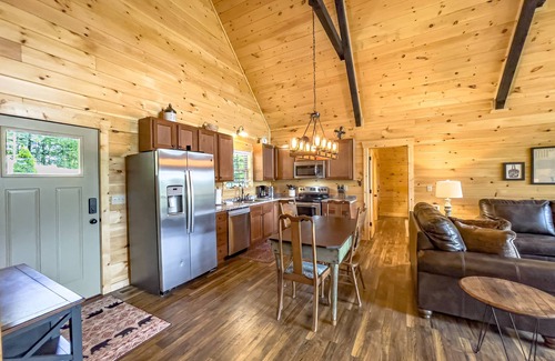 Frenchburg Cabina | Moondance Cabin at Red River Gorge - Hot Tub