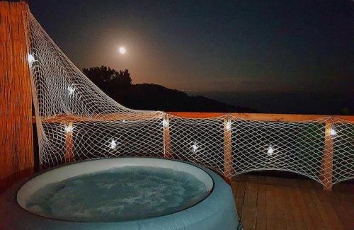 Camerota Otro | Moonlight Bubble Room