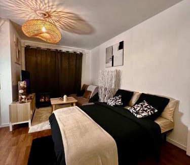 Argenteuil Apartamento | "MoonLighT" Gare à 10min de PARIS, WIFI, TERRASSE , PARKING