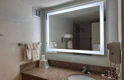 Hattiesburg Hotel | Moonlight Inn