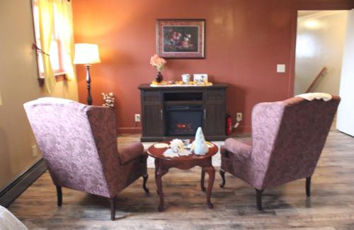 Burks Fork Cama Y Desayuno | Moonlight Manor Bed & Breakfast