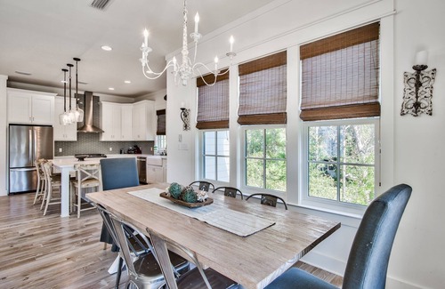 SeaNest Village Casa | Moonlight Mile- Dog Friendly- 4 Bikes!- Golf Cart!