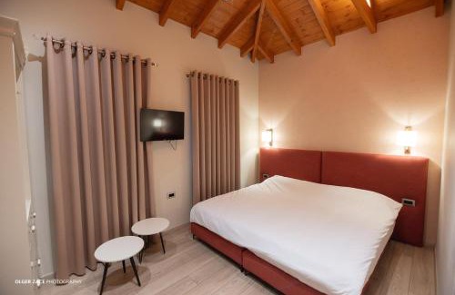 Korce Cama Y Desayuno | Moonlight Serenade