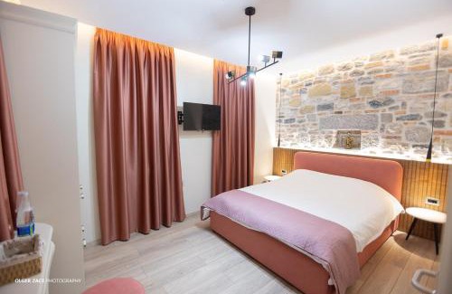 Korce Cama Y Desayuno | Moonlight Serenade