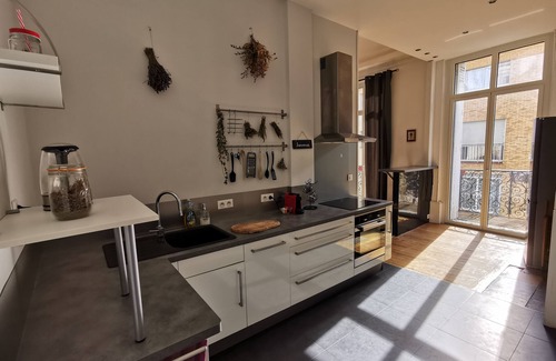 Agen Apartamento | Moonlight Station