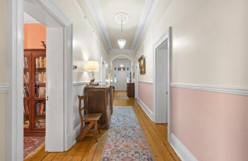 Beaconsfield Casa | MoonRakers - Heritage Charm in Fremantle