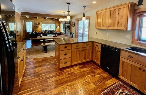 McCall Casa | Moonridge Hideaway River Access & Dog Friendly