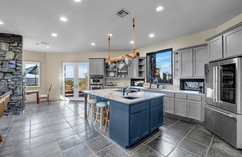 Burnet Casa | Moonstone Mountain
