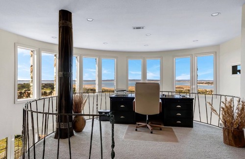 Burnet Casa | Moonstone Mountain