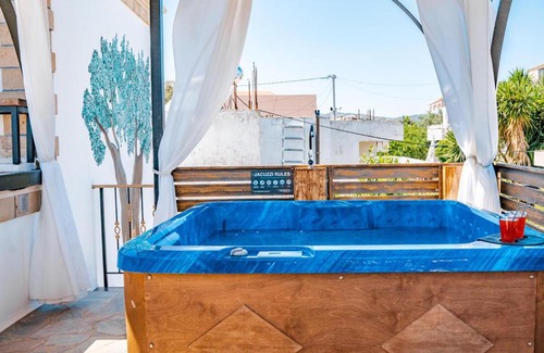 Archangelos Casa | Moonstone Traditional House