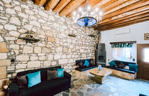 Archangelos Casa | Moonstone Traditional House