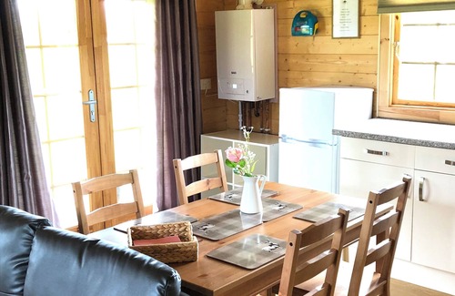 Okehampton Cabina | Moor View (Oak Tree Lane) Gorgeous rustic charm