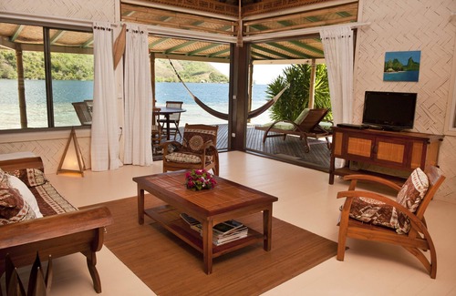 Pihaena Villa | Moorea, Deluxe Beach Villa Cook, Robinson's Cove