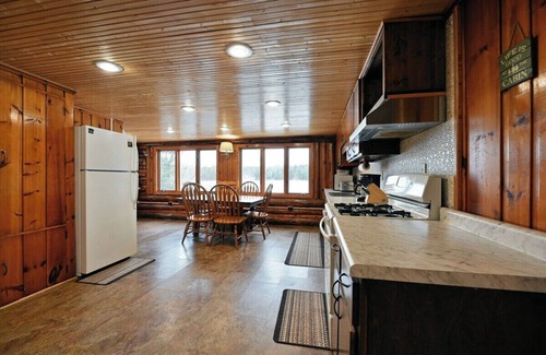 Iron River Cabina | Mooreland Cabin on Spirit Lake Delta, WI Near Flying Eagle Resort
