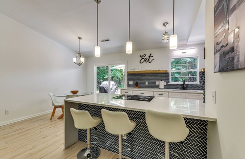 Mooresville Casa | Mooresville Retreat w/ Patio, 1 Mi to Lake Norman!