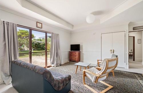 Augusta Casa | Mooring B on the shoreline