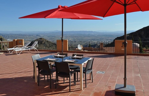 Turre Casa | Villa morisca con vista panorámica, piscina privada, tranquila, a 15 km de las playas.