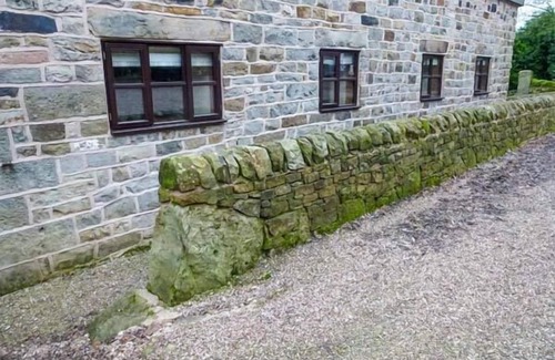 Cauldon Low Cabaña | Moorlands Farm Cottage, IPSTONES