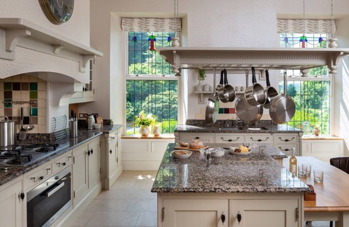 Foulridge Casa | MOORLANDS, family friendly, luxury holiday cottage in Foulridge