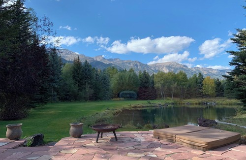 Moose Wilson Road Casa | Moose Haven Home, Aspens/Wilson Elegant 5-bedroom, Near Teton Village Jackson WY