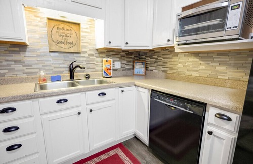 Garden City Apartamento | Moose Haven | Pet Friendly Retreat w/Hot Tub