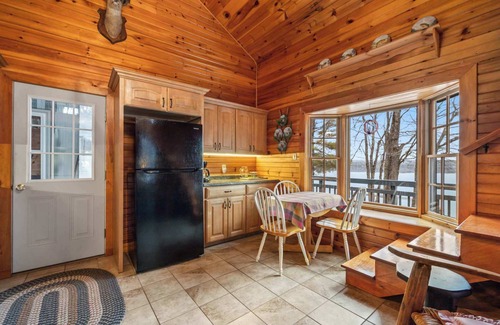 Ellsworth Casa | Moose Lodge on the Lake