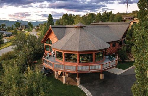 Steamboat Springs Casa | Moose Meadows Lodge - Huge Views, Great Room, Game Room, Theater
