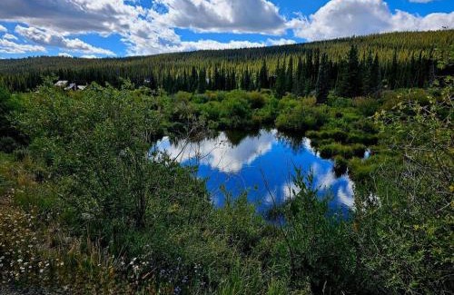 Valley of the Sun Casa | Moose Mtn Lodge/Luxury Cabin/Hot Tub/Fireplace