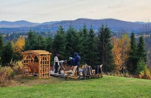 Malone Cabina | Moose Ridge Cabin on 240 Acres with Mountain Views