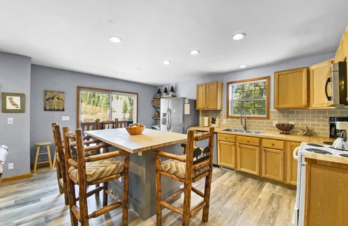 Breckenridge Condominio | Moose Trail Retreat 3 Bedroom Home by RedAwning