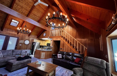 Greenville Casa | Moosehead Lake waterfront Home with private dock