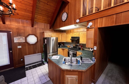 Greenville Casa | Moosehead Lake waterfront Home with private dock