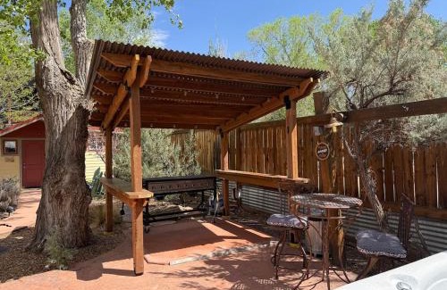 Moab Casa | Moosewood Cottage - Hot Tub, Downtown, Dog Friendly