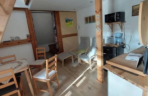 Oberhavel Apartamento | Moosgrün accommodation-charming small apartment- vacation apartment Atelier