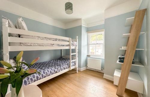 Cawsand Casa | Mordros Cawsand Cottage, Steps from the Beach