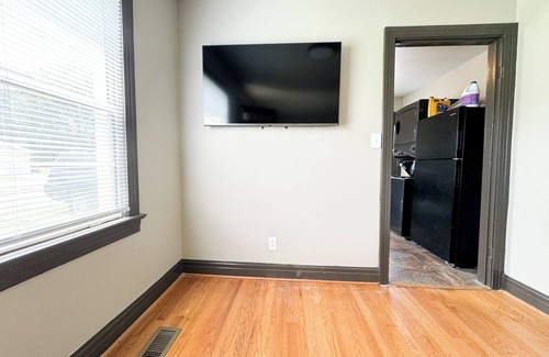Gallatin Casa | More Space than Hotel -- King Bed/ Bunk Bed / Laundry - 29mi to Nashville
