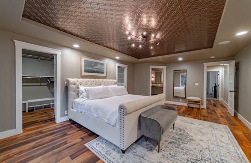 McKinleyville Casa | More than a place to stay...it's an experience! , basketball/volleyball court