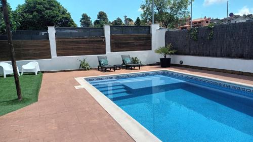 Fonollosa Casa | MORERA BLANCA piscina, barbacoa, chill-out
