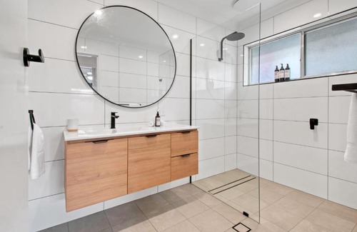 Wagga Wagga Casa | Morgan Abode - Walk to CBD, Modern Escape