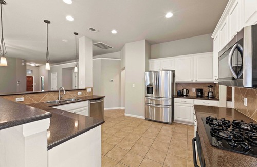 Cedar Park Casa | Morgan Creek Elegance - Stylish 3BR Home in Austin’s Premier Neighborhood #42141